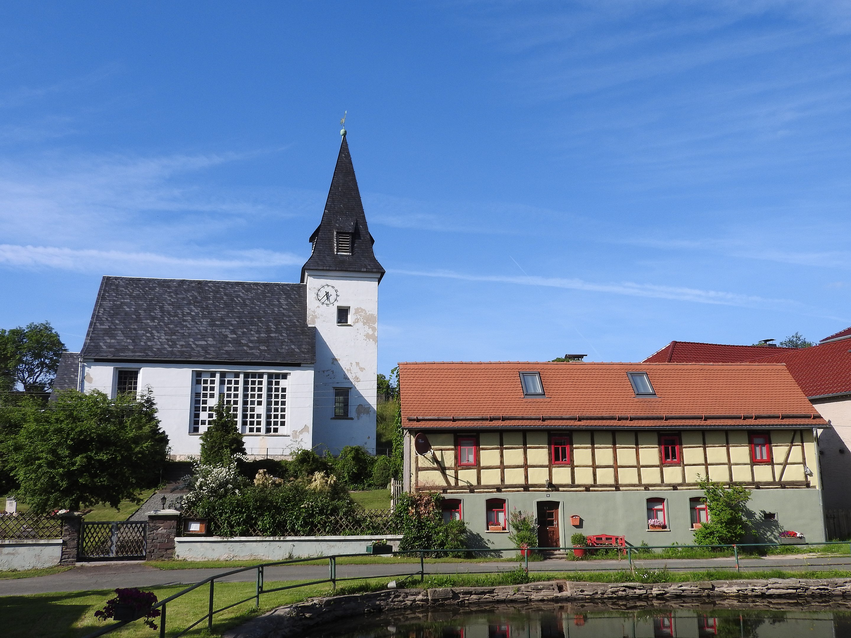 Die Kirche in Steinbrücken.