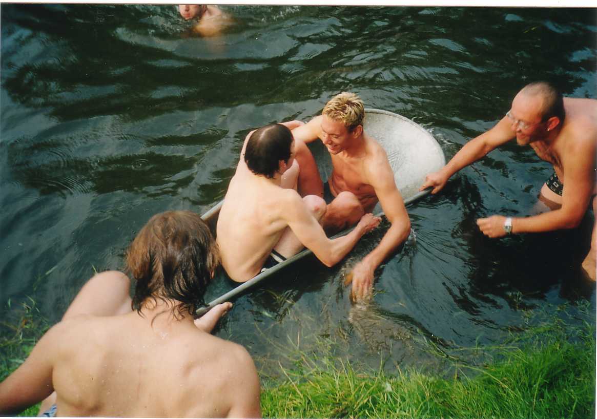 Auch im Wasser ließen sich vielerlei Aktivitäten beobachten. Bild von Familie Richter